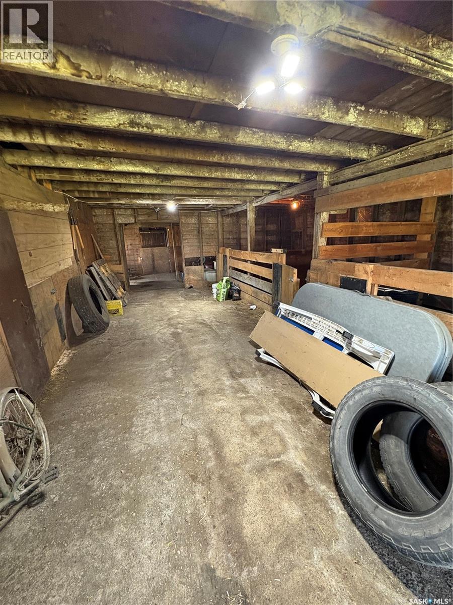 Astren Acreage Property Photo 36