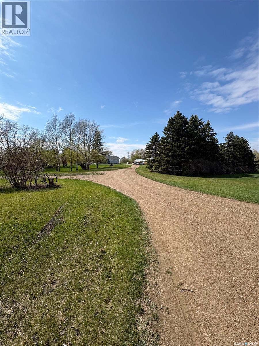Astren Acreage Property Photo 41