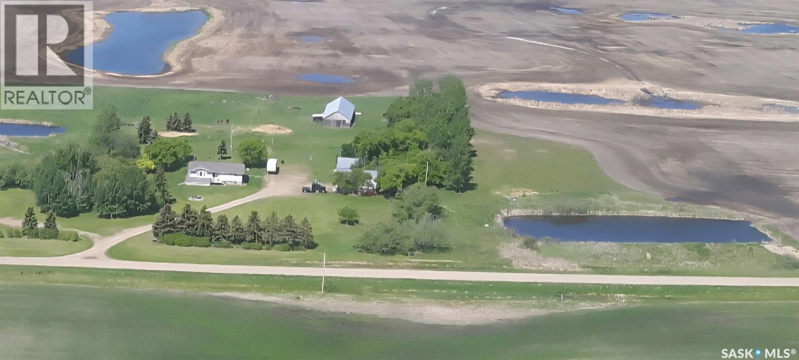 Astren Acreage Property Photo 46