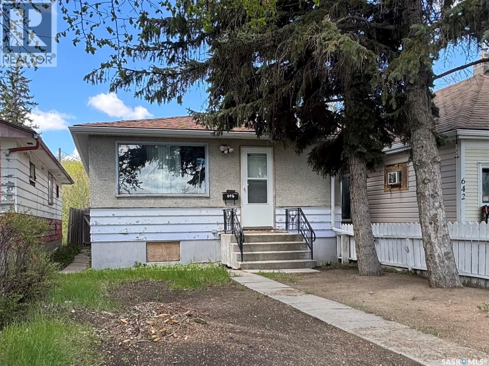 646 Retallack STREET Property Photo 1