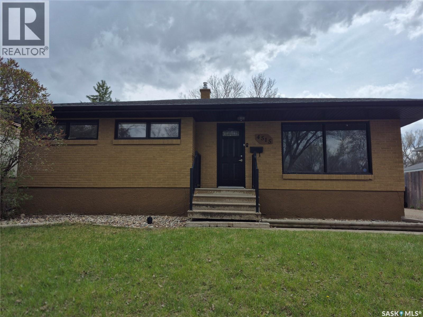 4515 Sherwood DRIVE Property Photo 1
