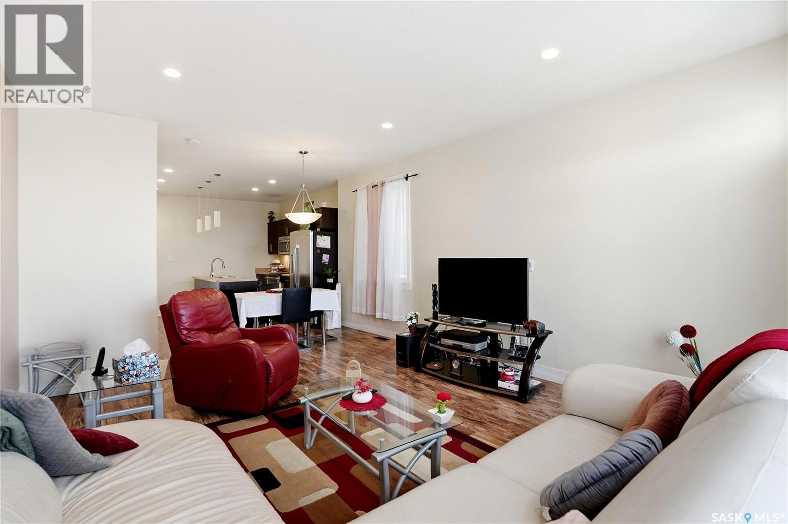4 3960 7th Avenue E Property Photo 17