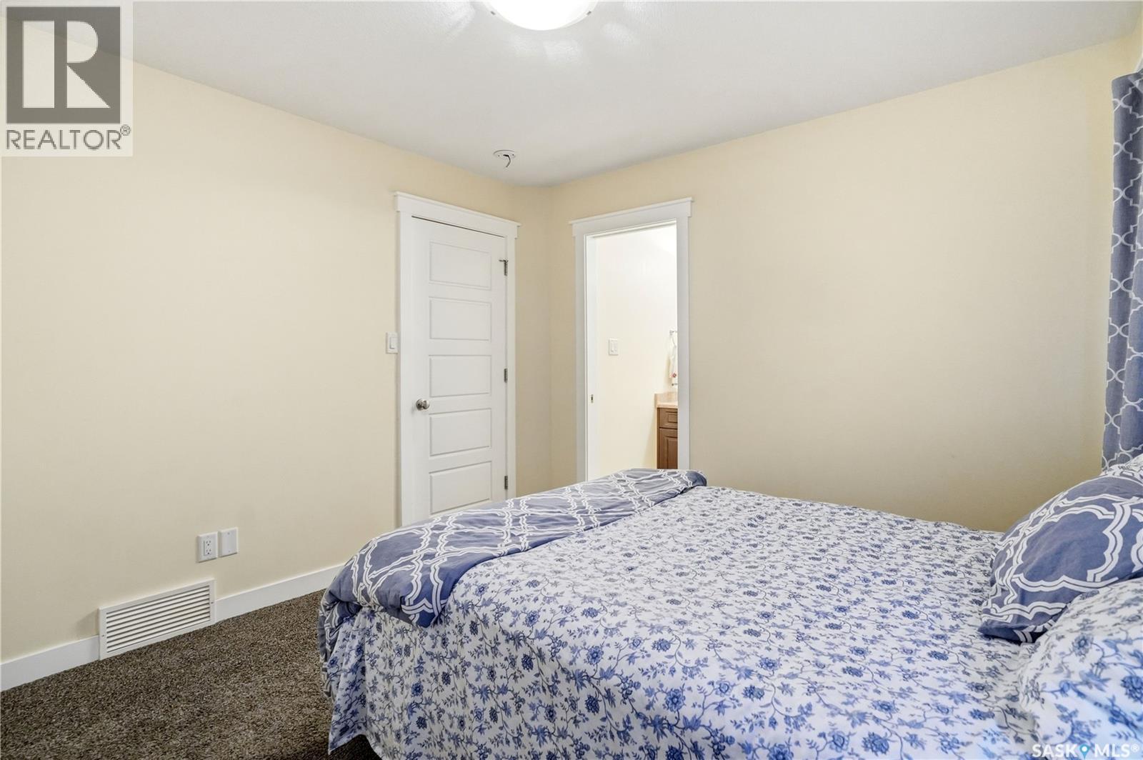 4 3960 7th Avenue E Property Photo 23