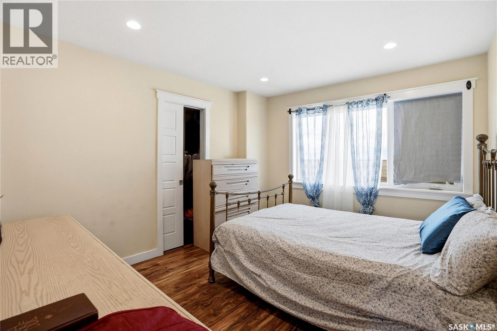 4 3960 7th Avenue E Property Photo 26