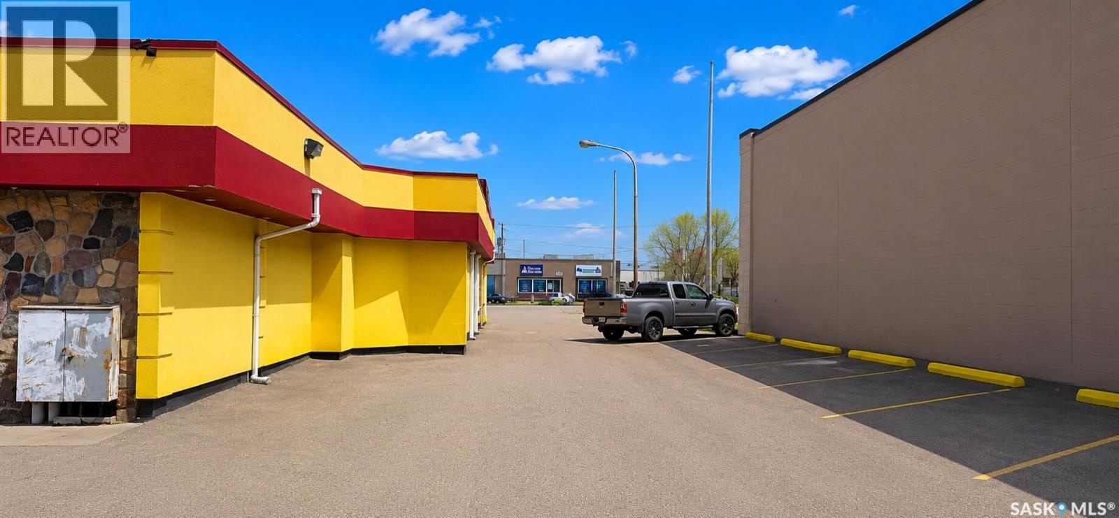 1410 Albert Street Property Photo 4