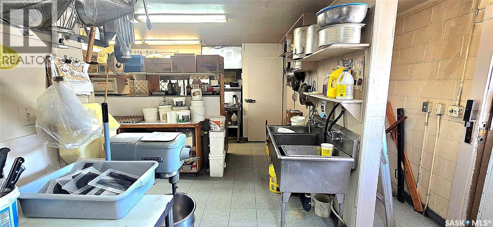 1410 Albert Street Property Photo 32