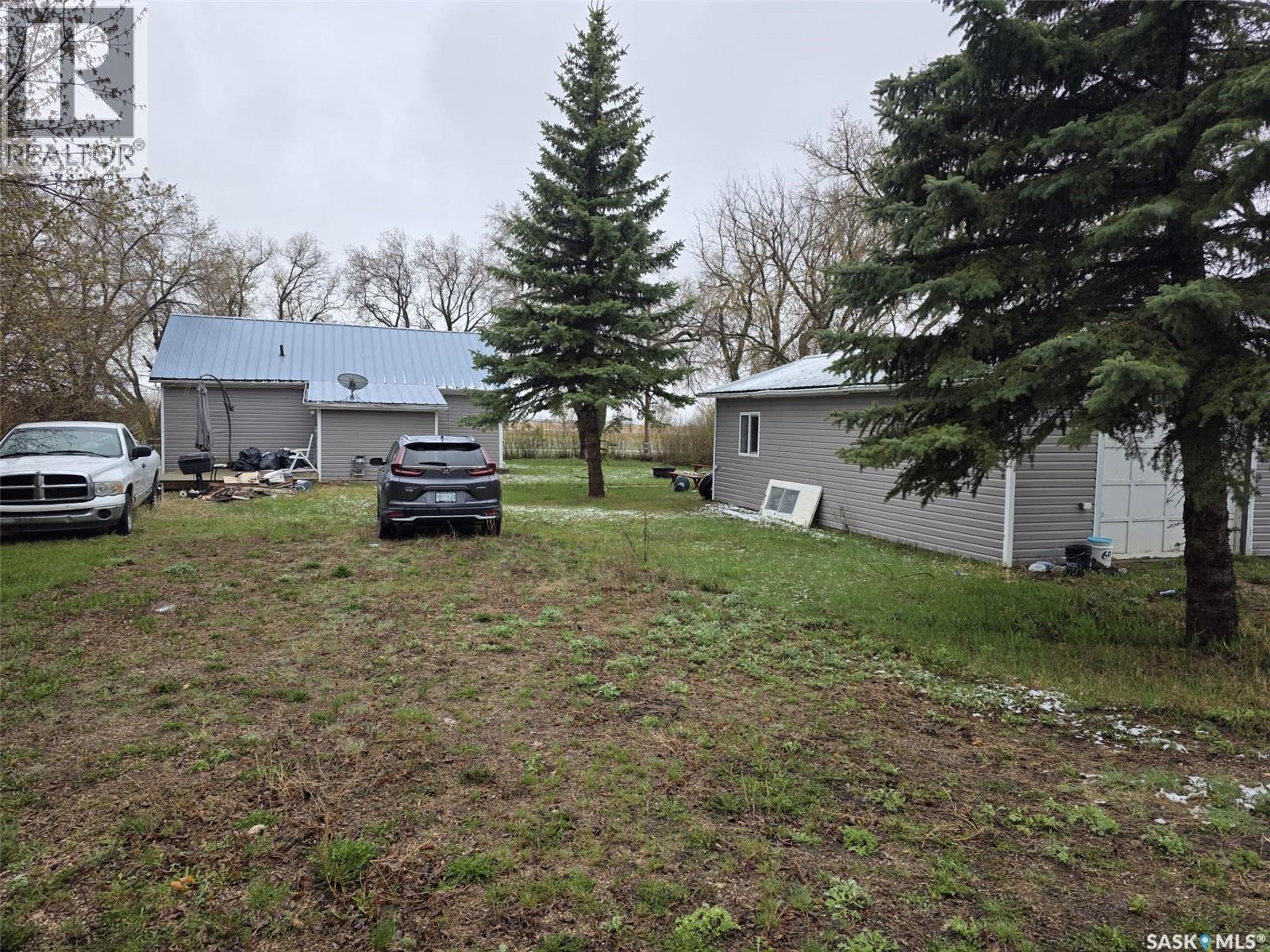 700 Railway Avenue Property Photo 1