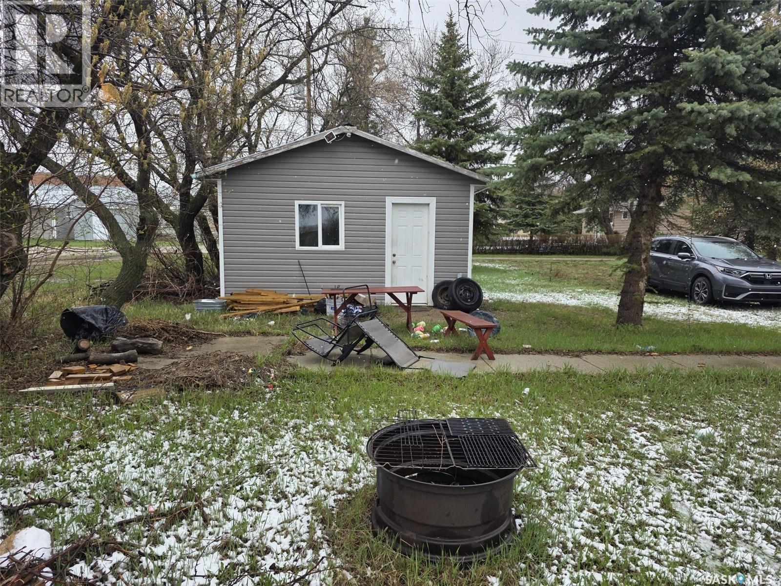 700 Railway Avenue Property Photo 7