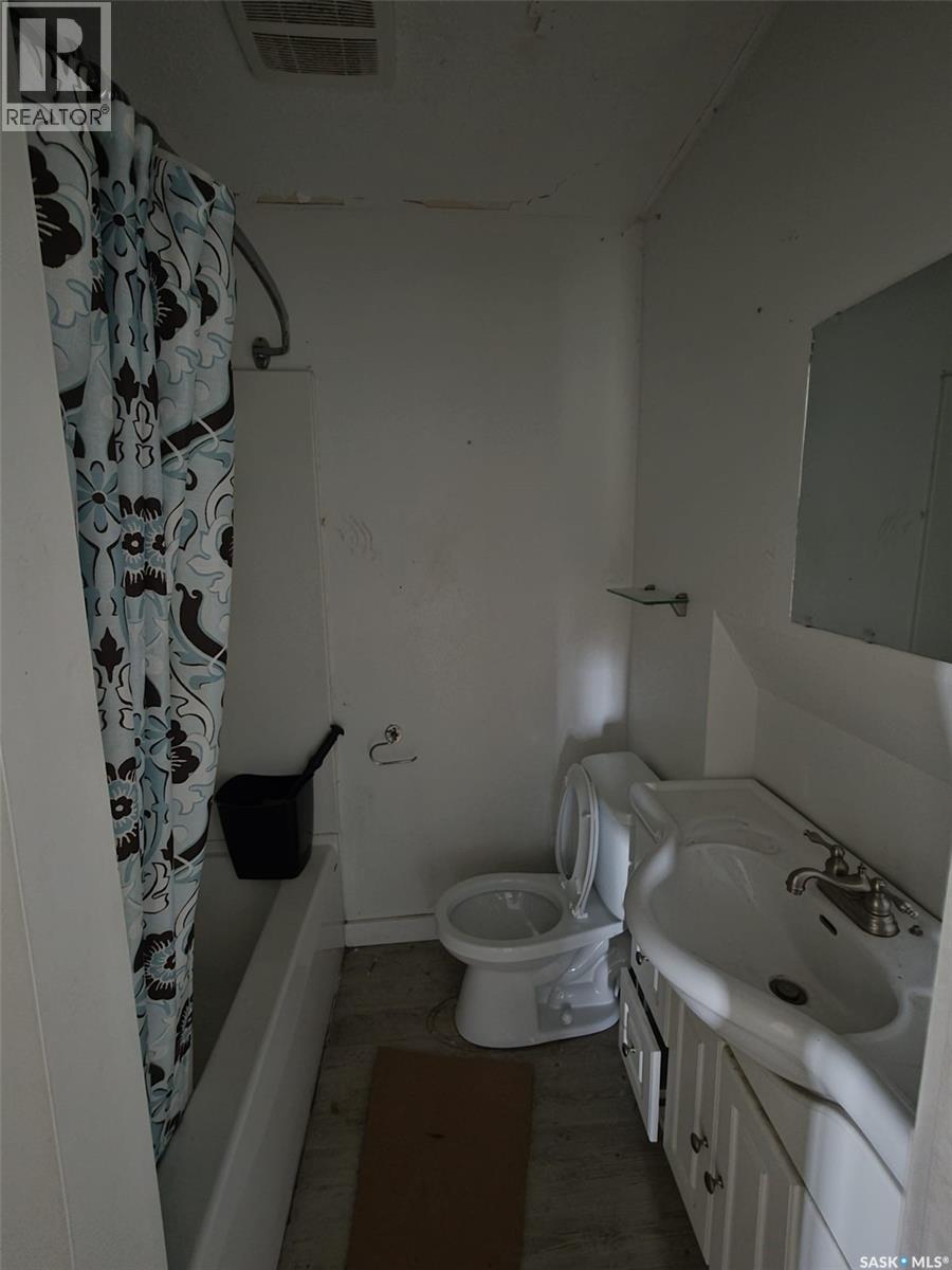 700 Railway Avenue Property Photo 12