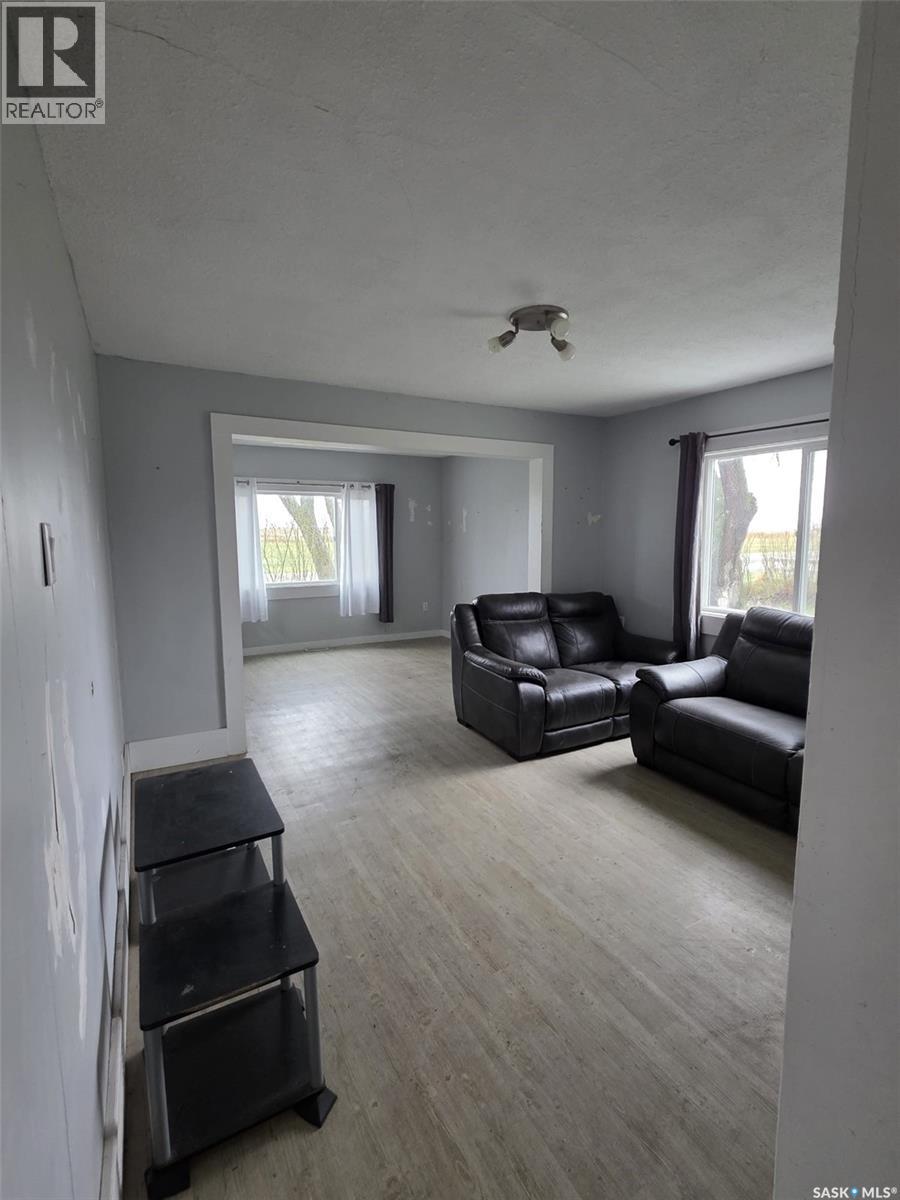 700 Railway Avenue Property Photo 15