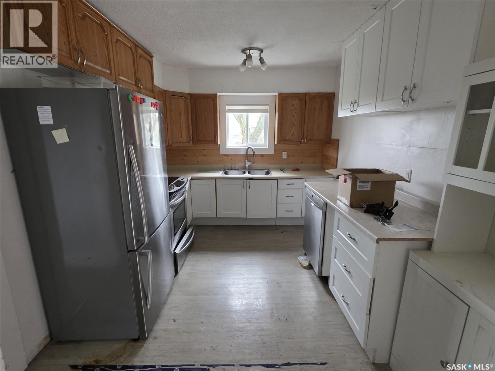 700 Railway Avenue Property Photo 17