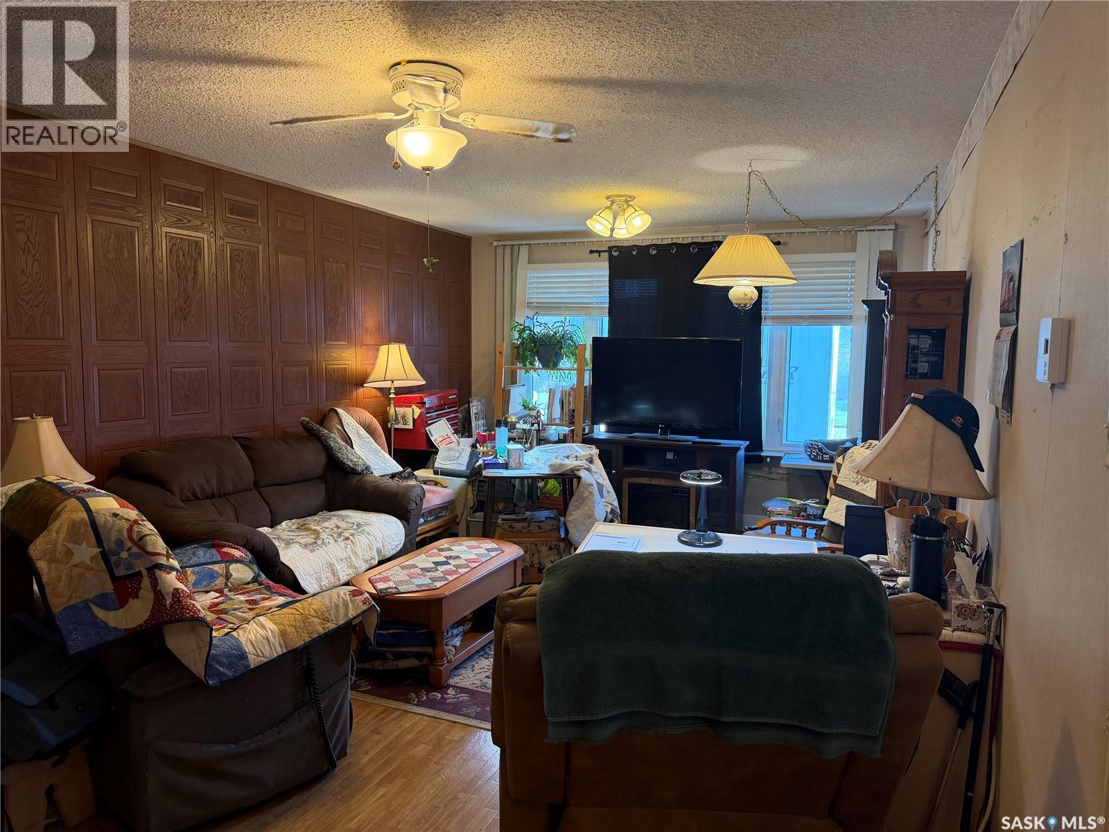 205 Pipestone Avenue Property Photo 8