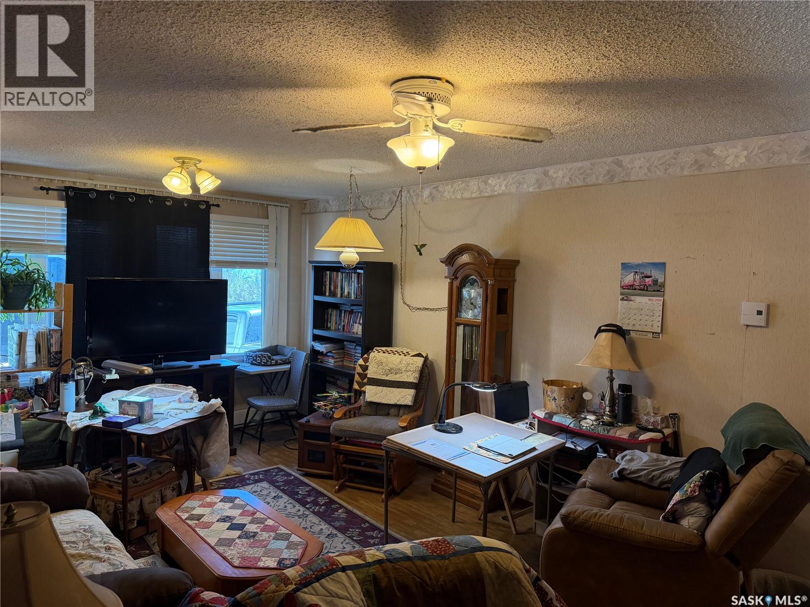 205 Pipestone Avenue Property Photo 9