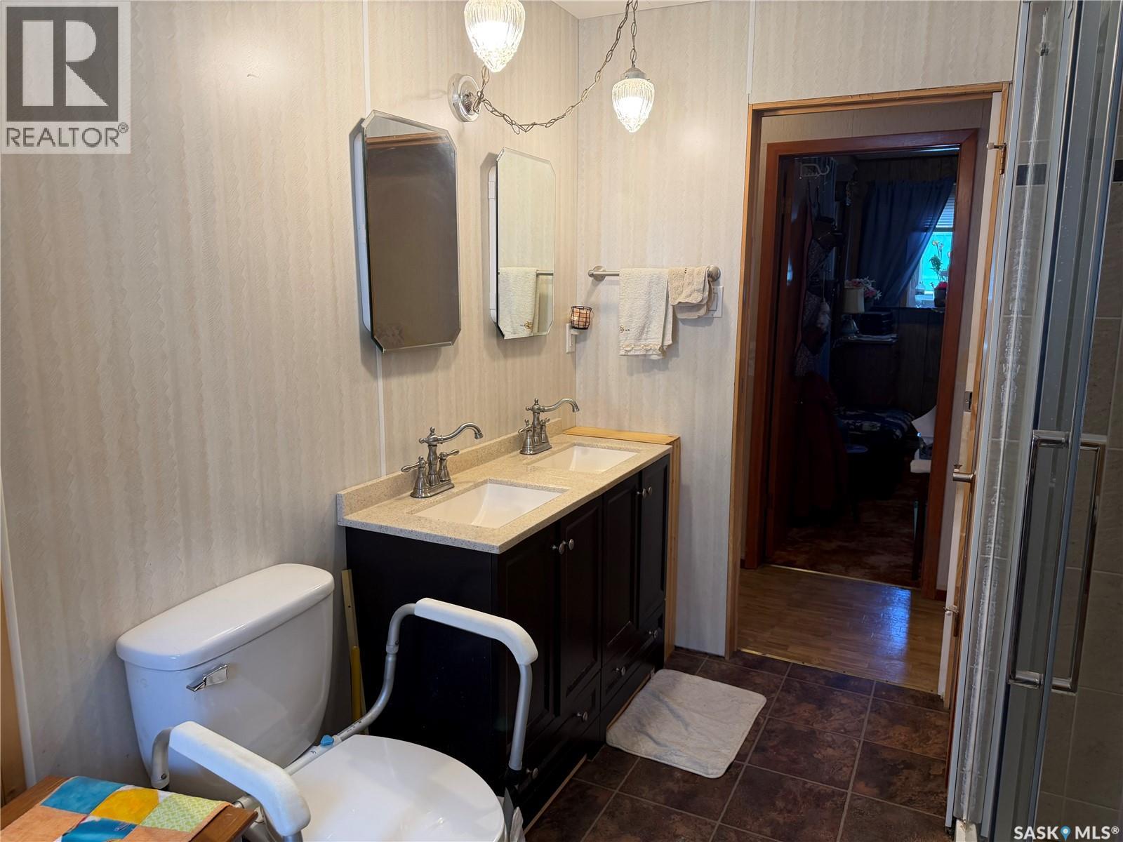 205 Pipestone Avenue Property Photo 13