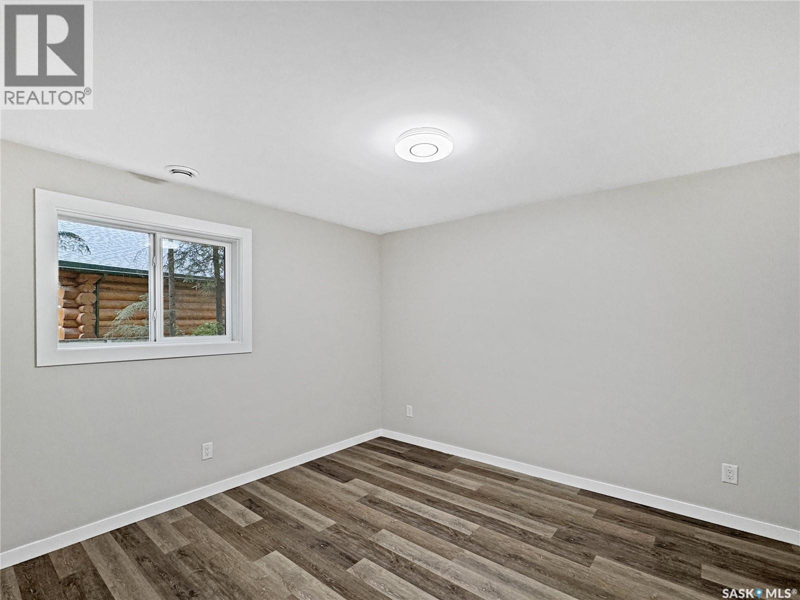 720 Railway Street Property Photo 18