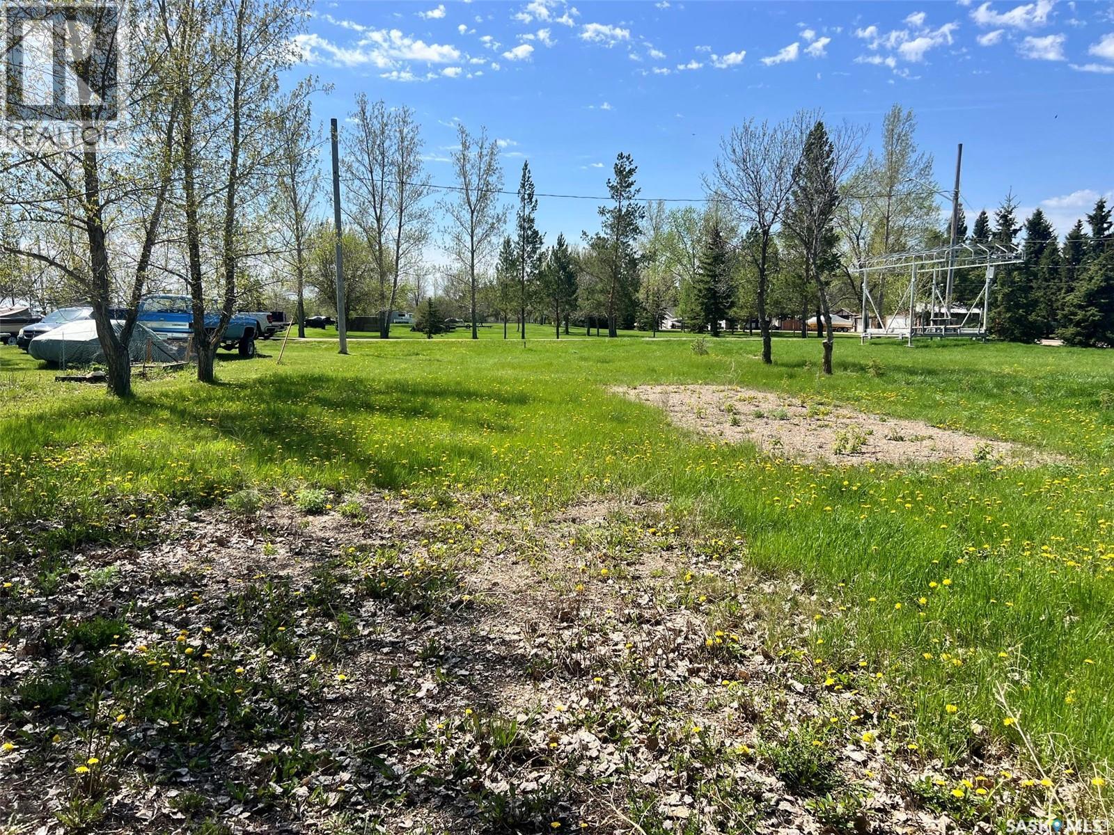 260 Elm Crescent Property Photo 1