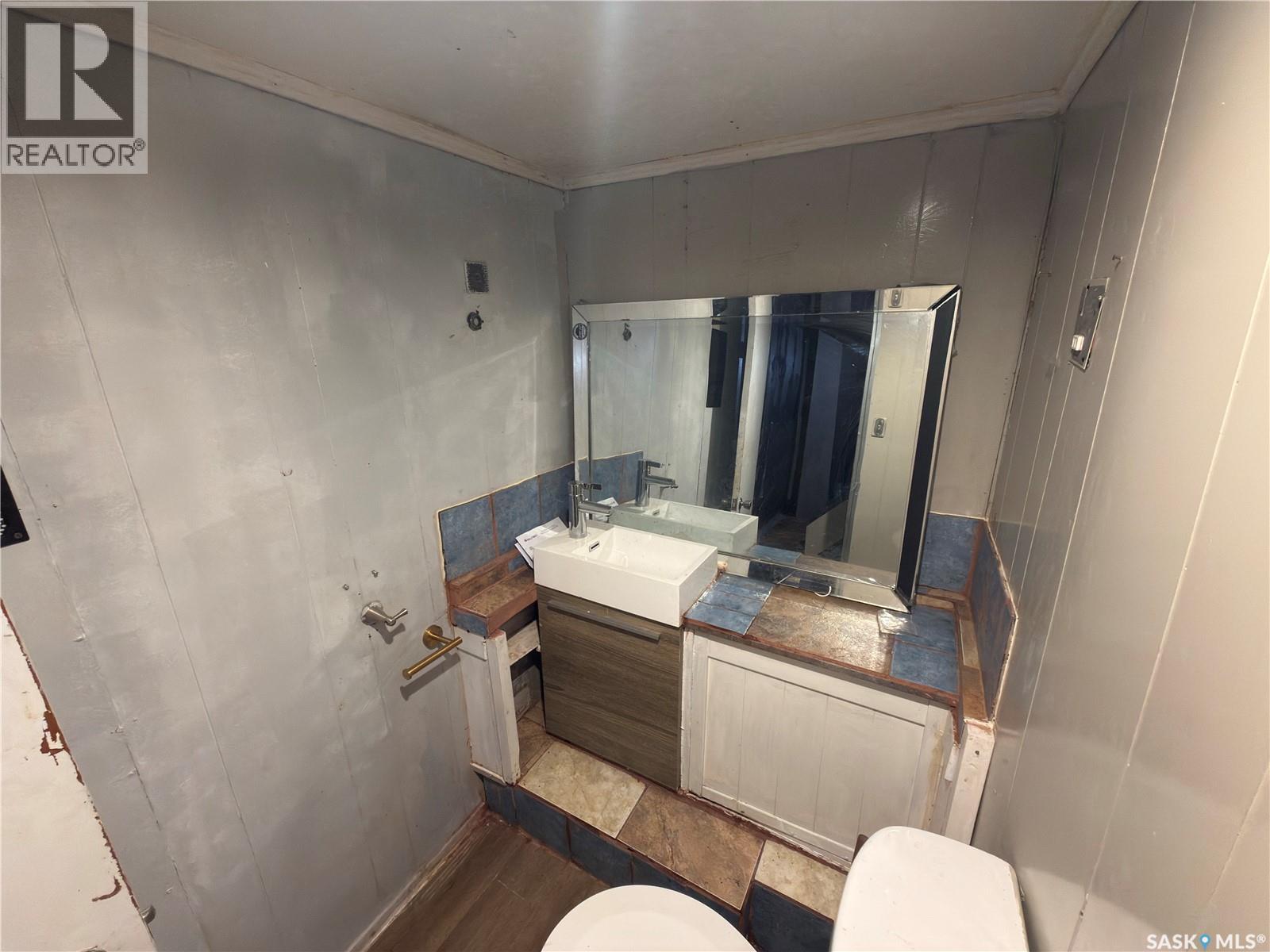 844 13th Street W Property Photo 11