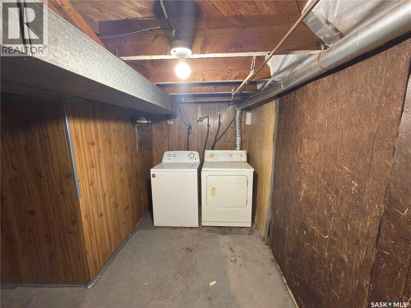844 13th Street W Property Photo 14