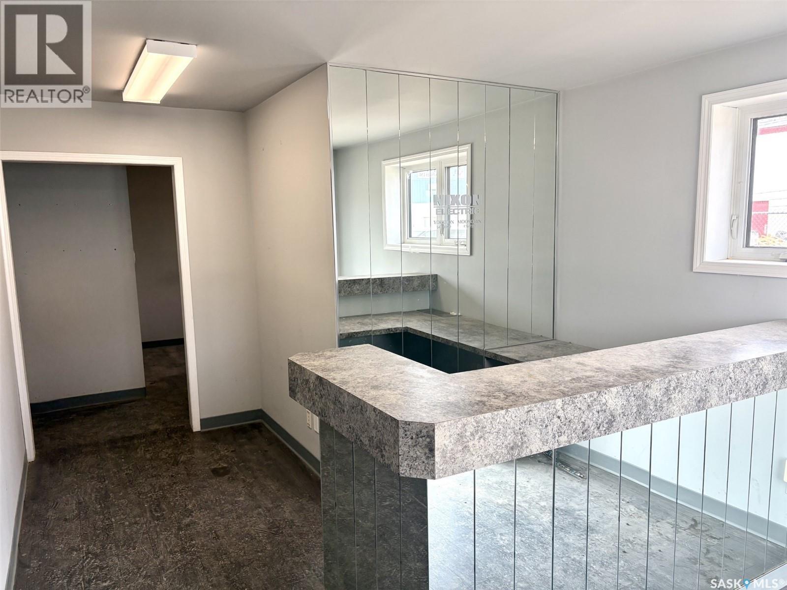 372 Fifth Avenue N Property Photo 5