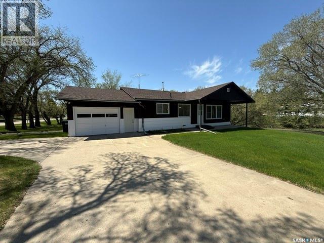 161 Park Street E Property Photo 1