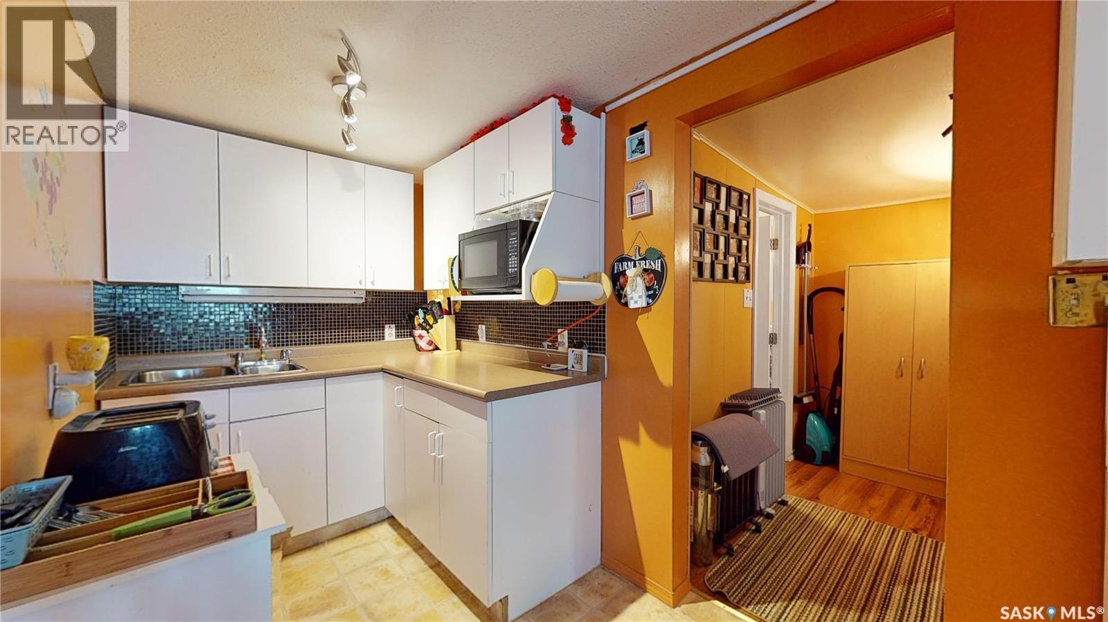 211 Osment Avenue Property Photo 14