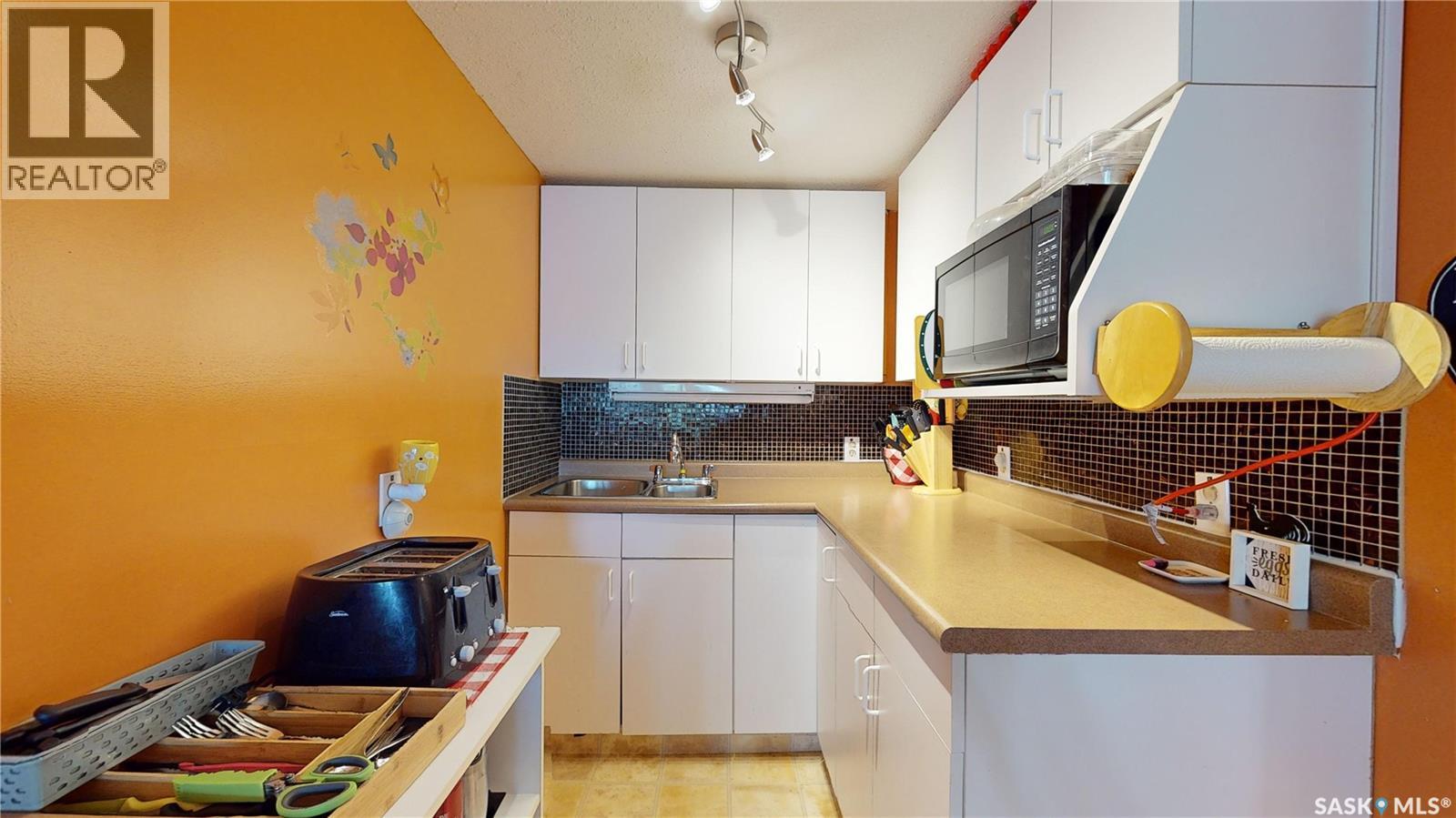 211 Osment Avenue Property Photo 15