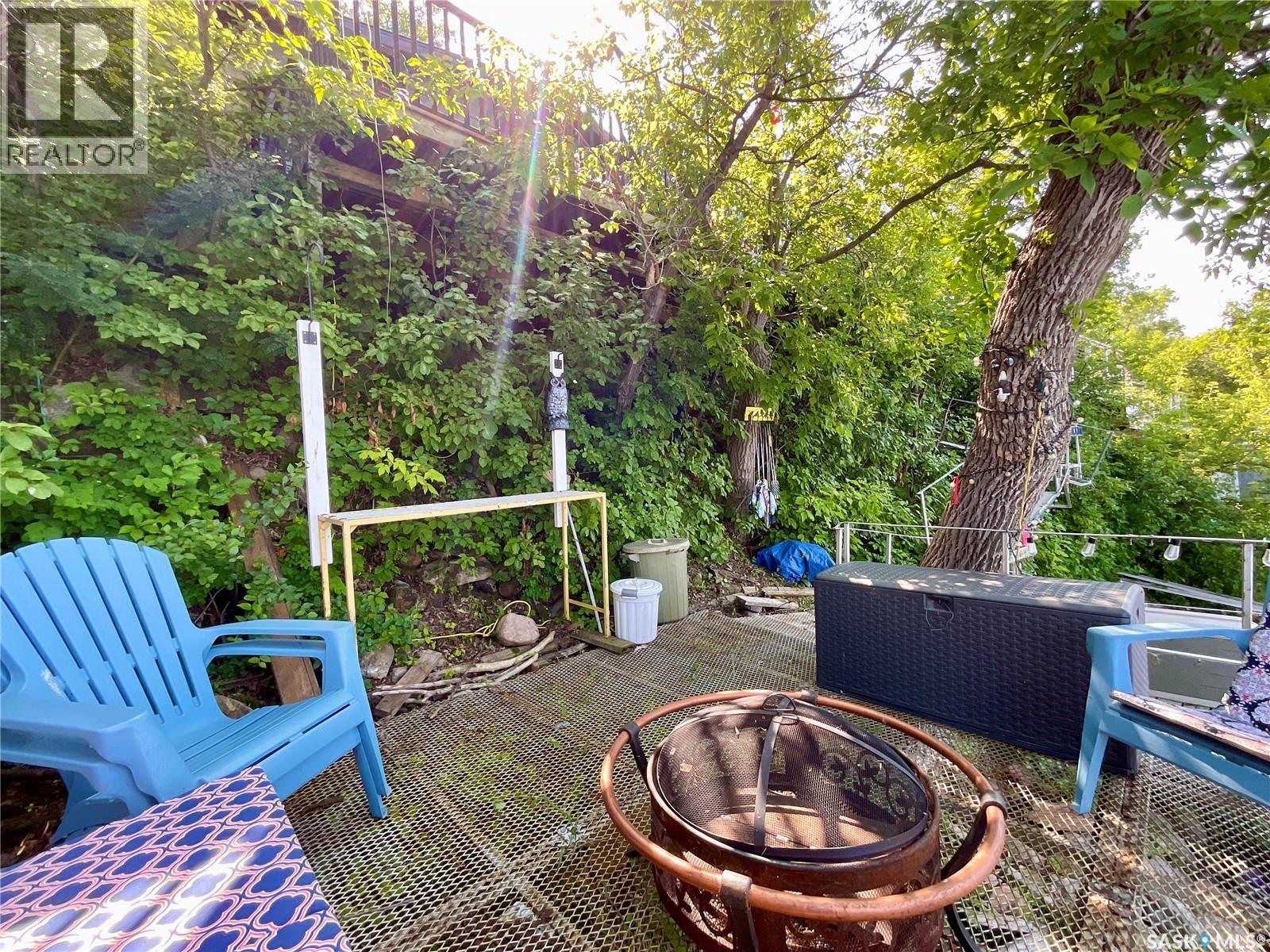 211 Osment Avenue Property Photo 32