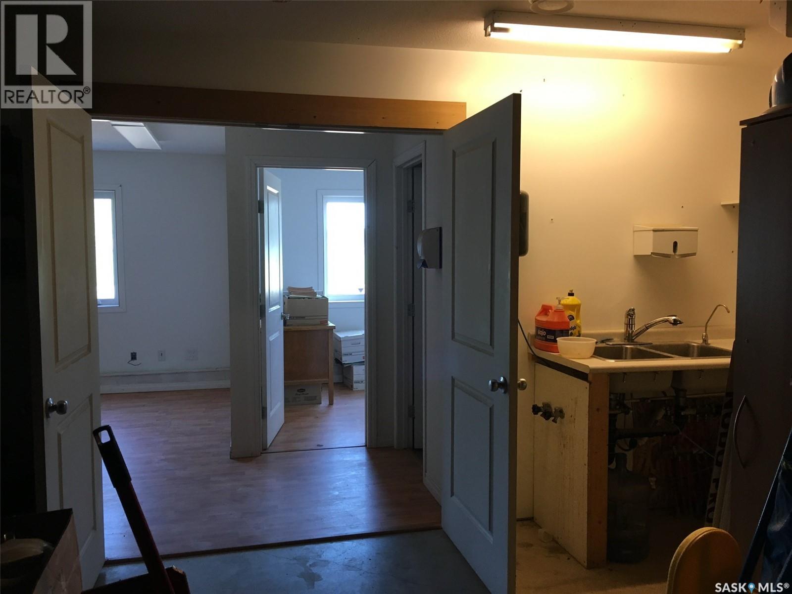 211 Main Street N Property Photo 5