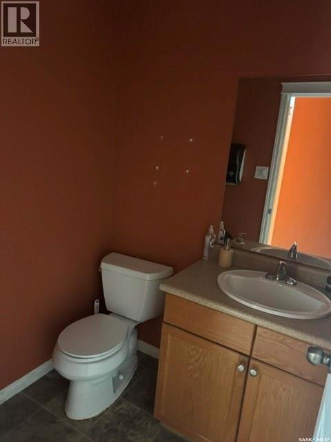 211 Main Street N Property Photo 9