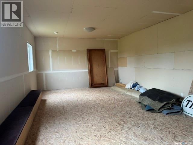 211 Main Street N Property Photo 15