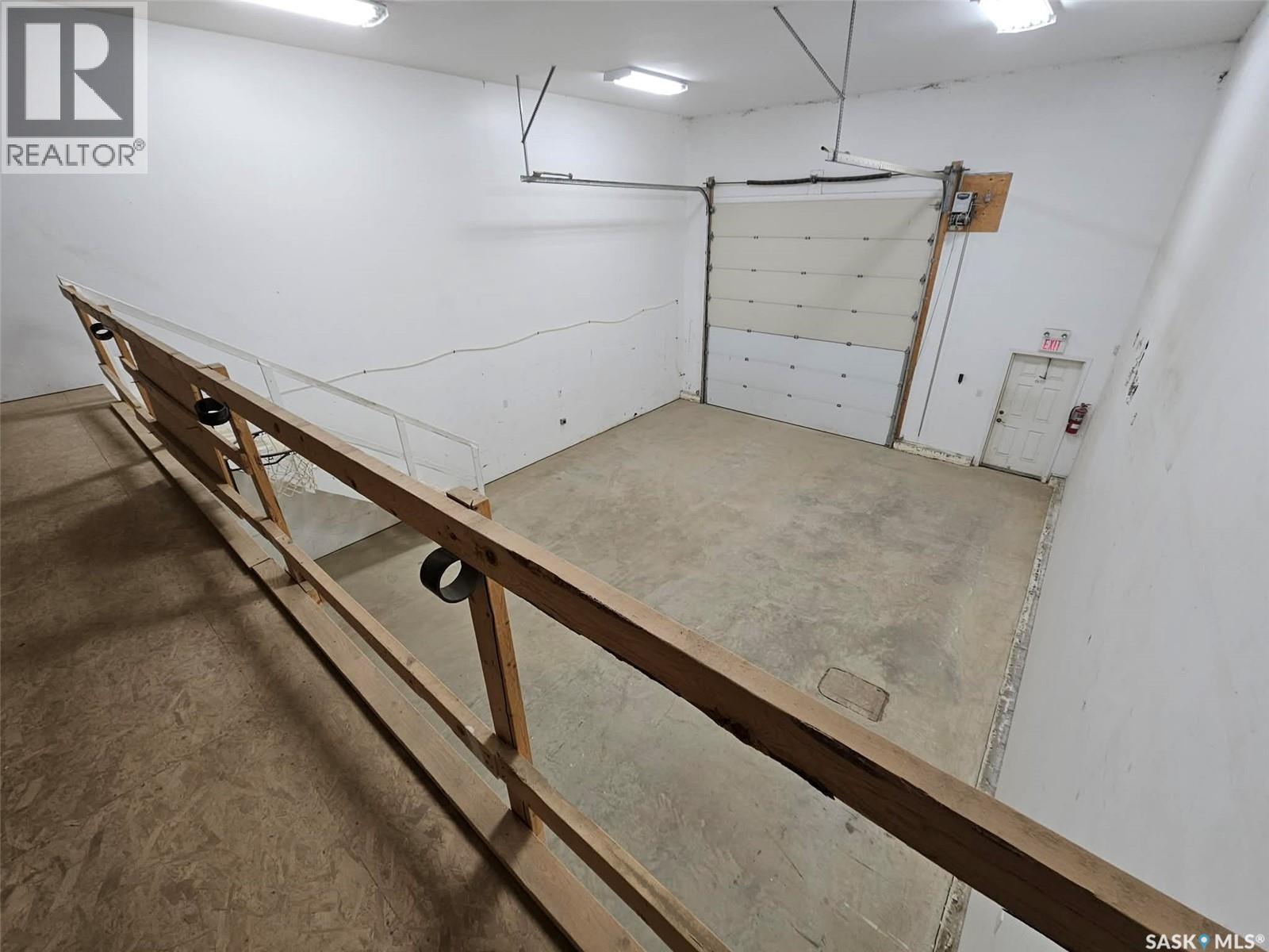 211 Main Street N Property Photo 31