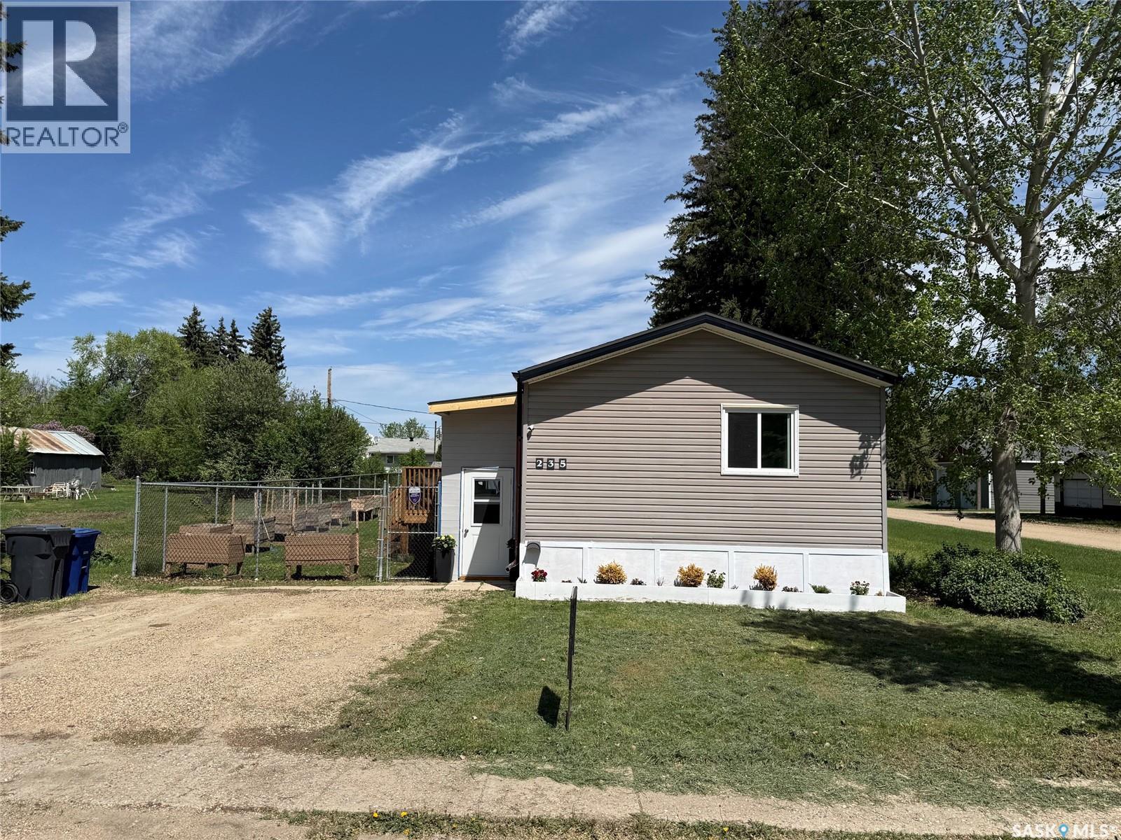 235 1st Avenue Property Photo 1