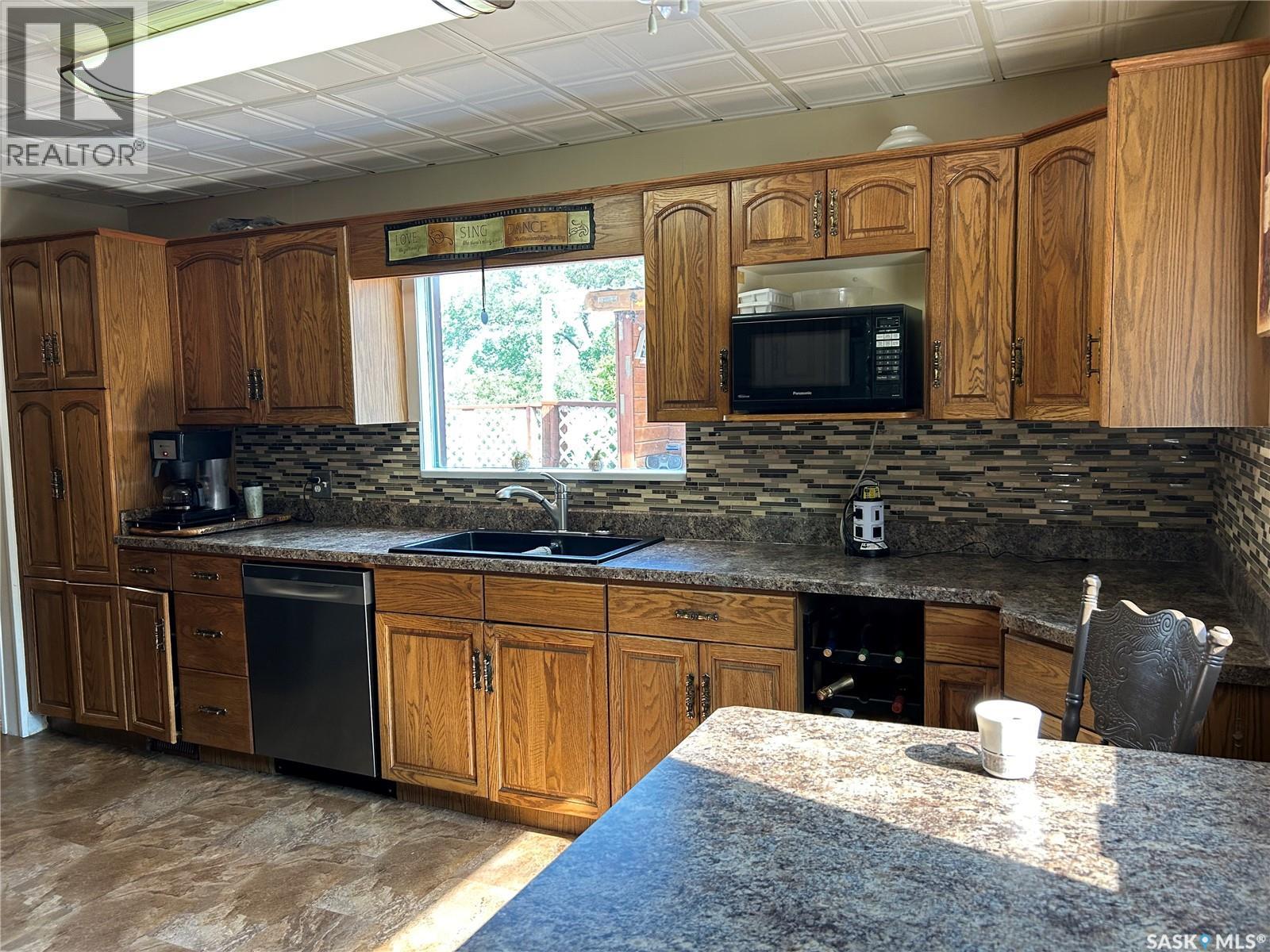 301 Tavistock Avenue Property Photo 7
