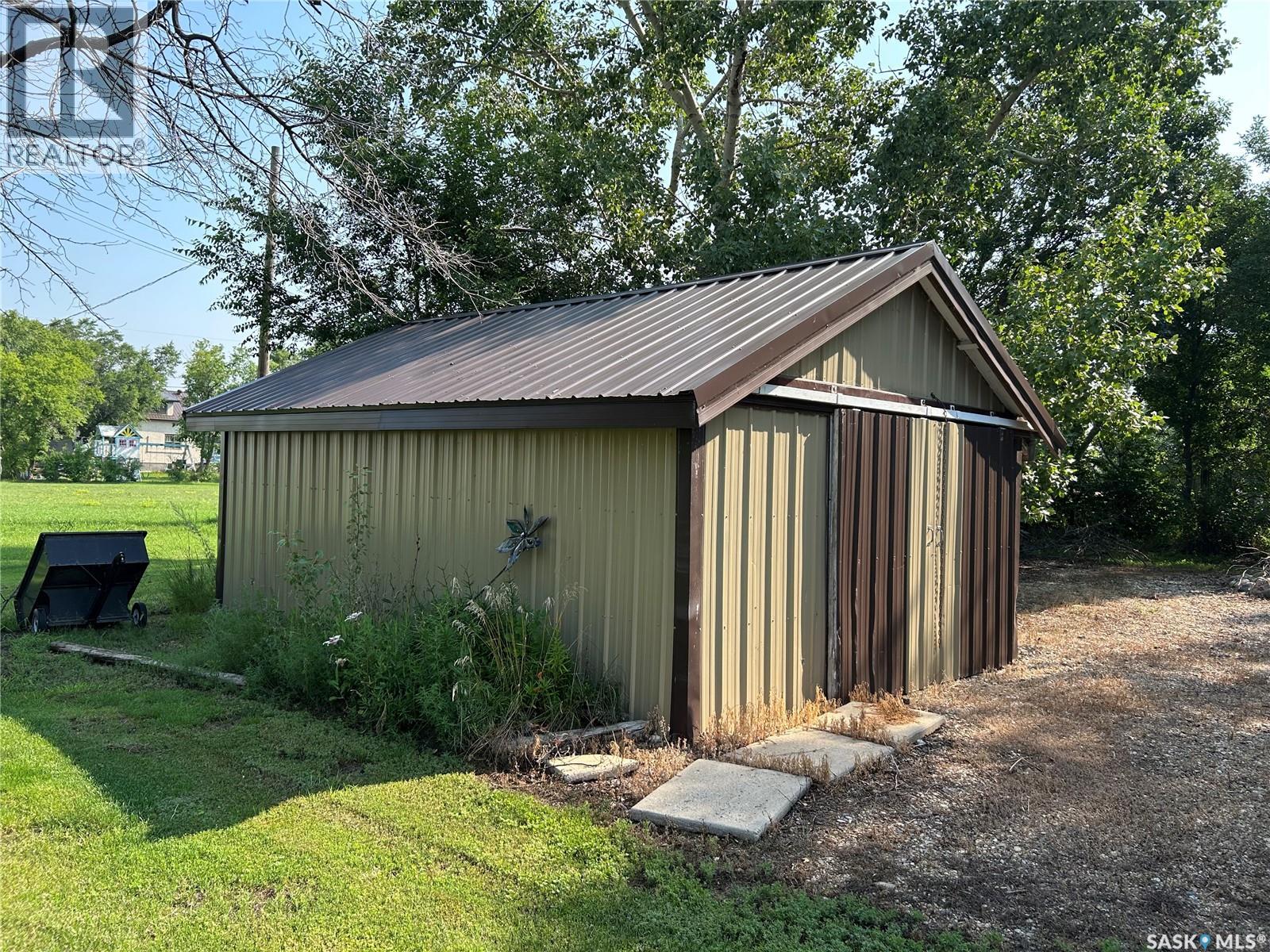 301 Tavistock Avenue Property Photo 39