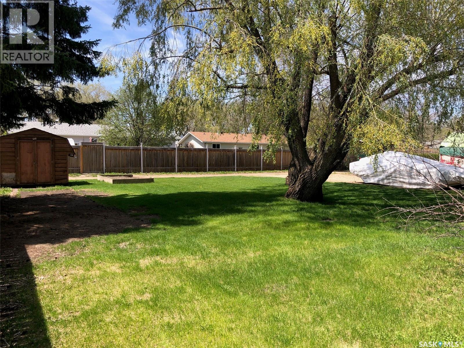 727 4th Street Property Photo 8