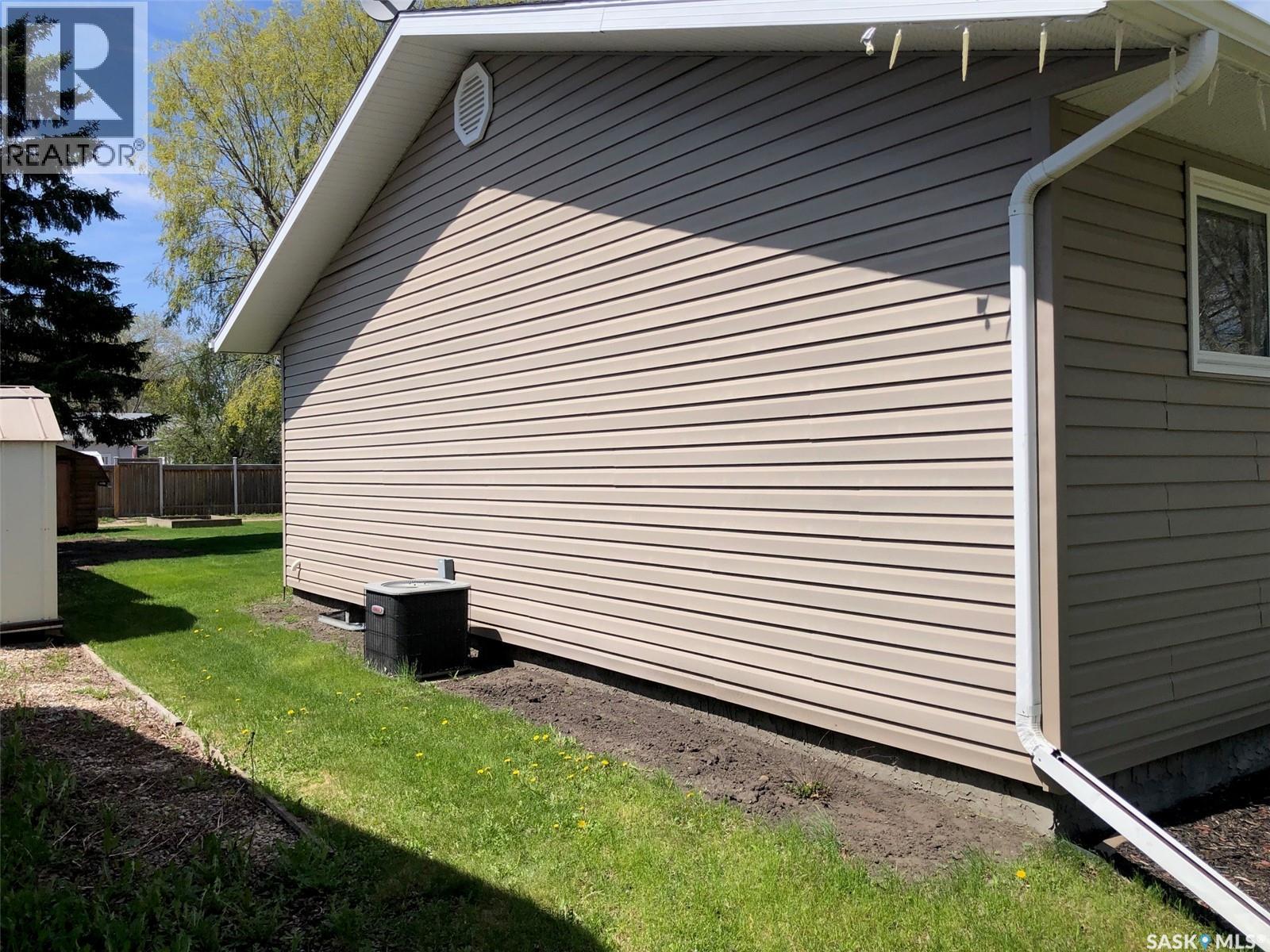727 4th Street Property Photo 13