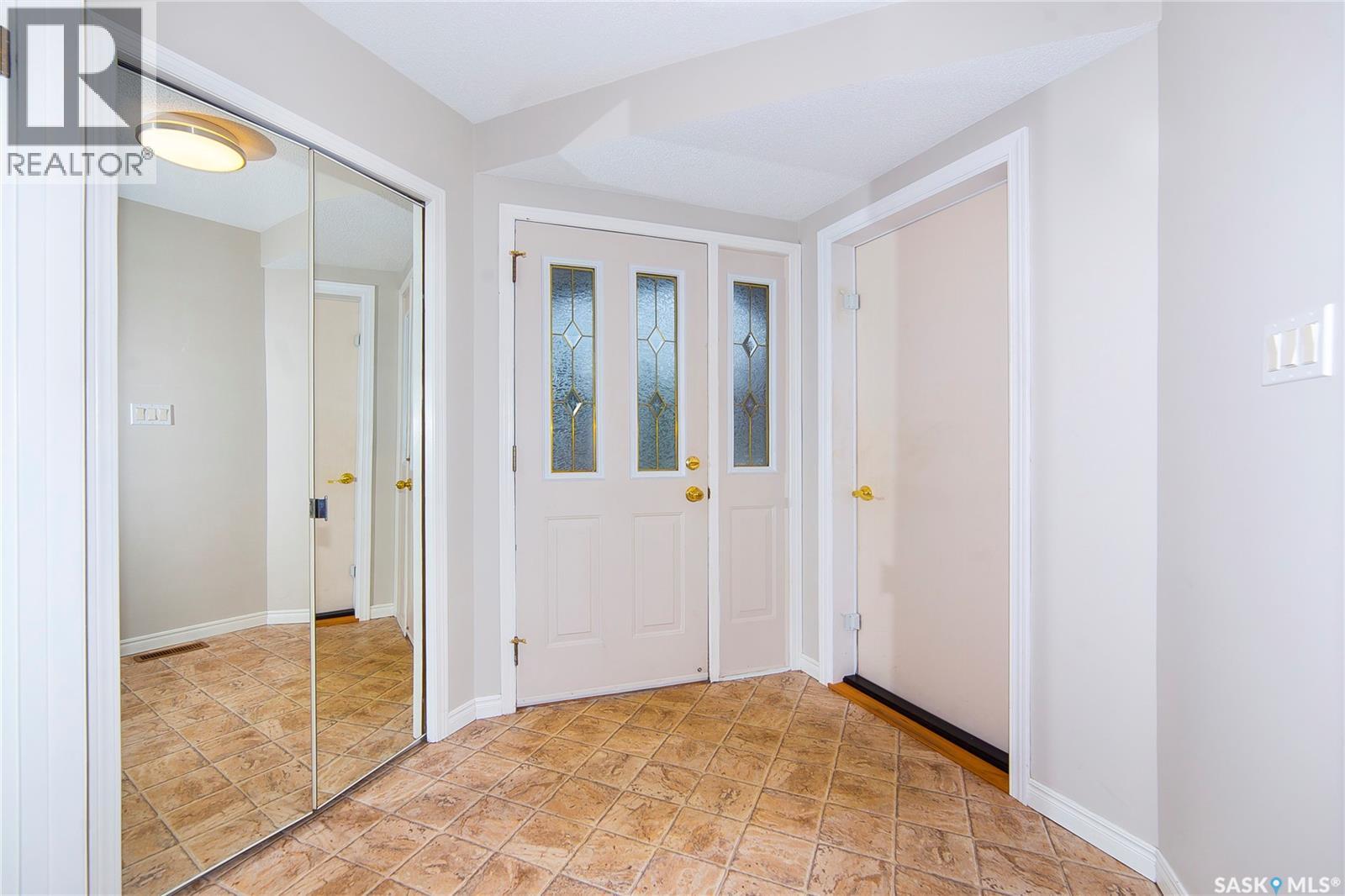 8 3415 Calder Crescent Property Photo 6
