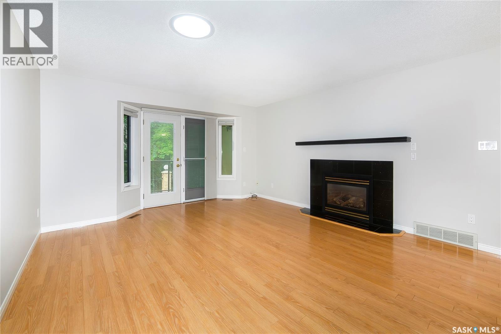 8 3415 Calder Crescent Property Photo 21