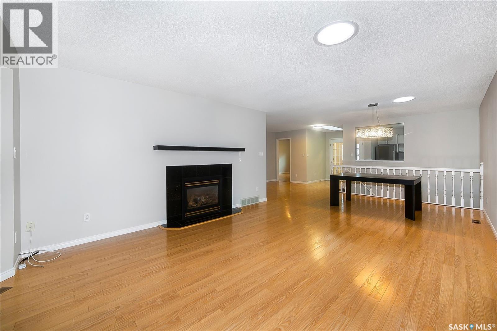 8 3415 Calder Crescent Property Photo 22