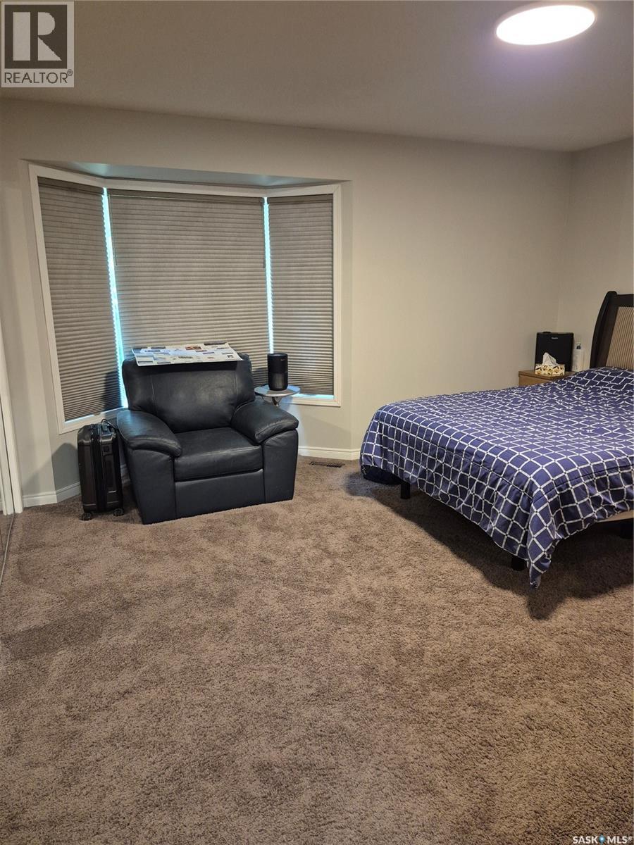 8 3415 Calder Crescent Property Photo 32