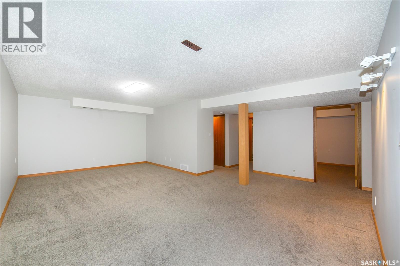 8 3415 Calder Crescent Property Photo 38