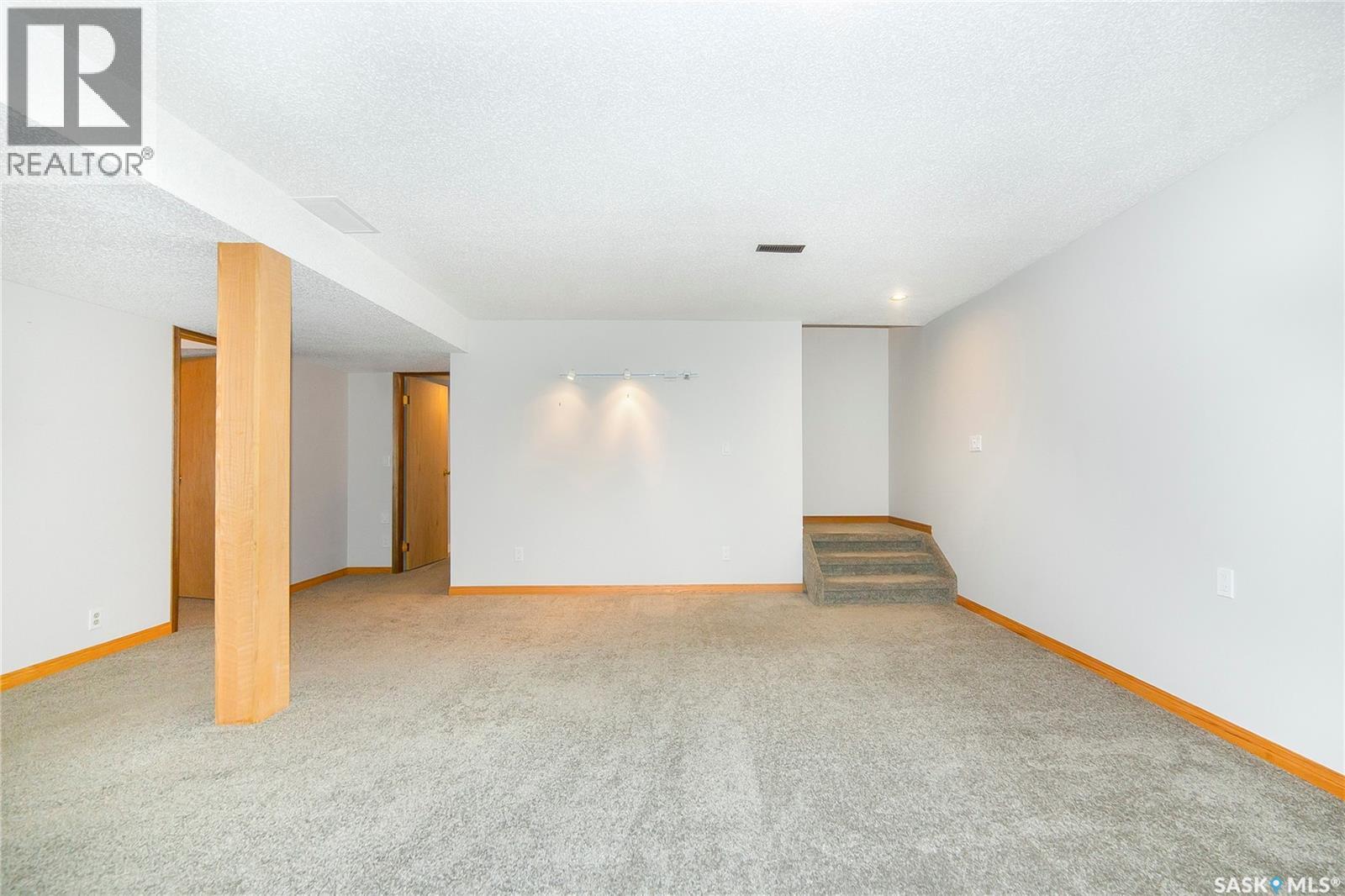 8 3415 Calder Crescent Property Photo 39