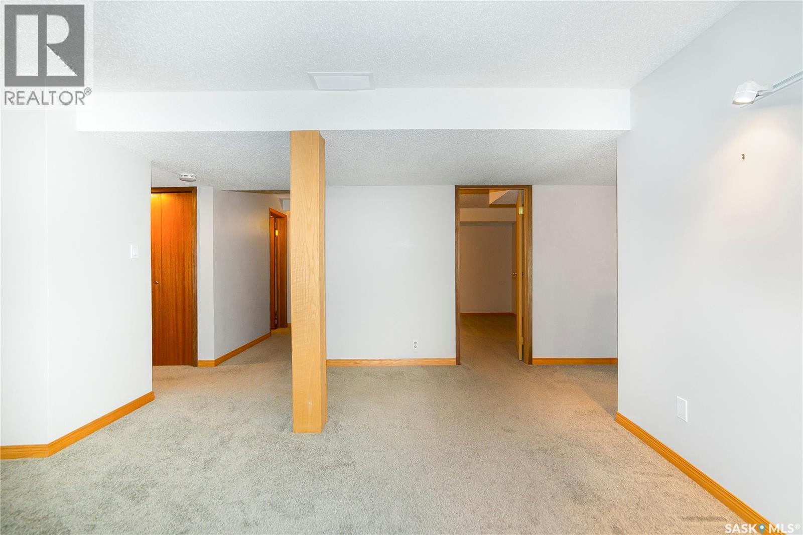 8 3415 Calder Crescent Property Photo 40
