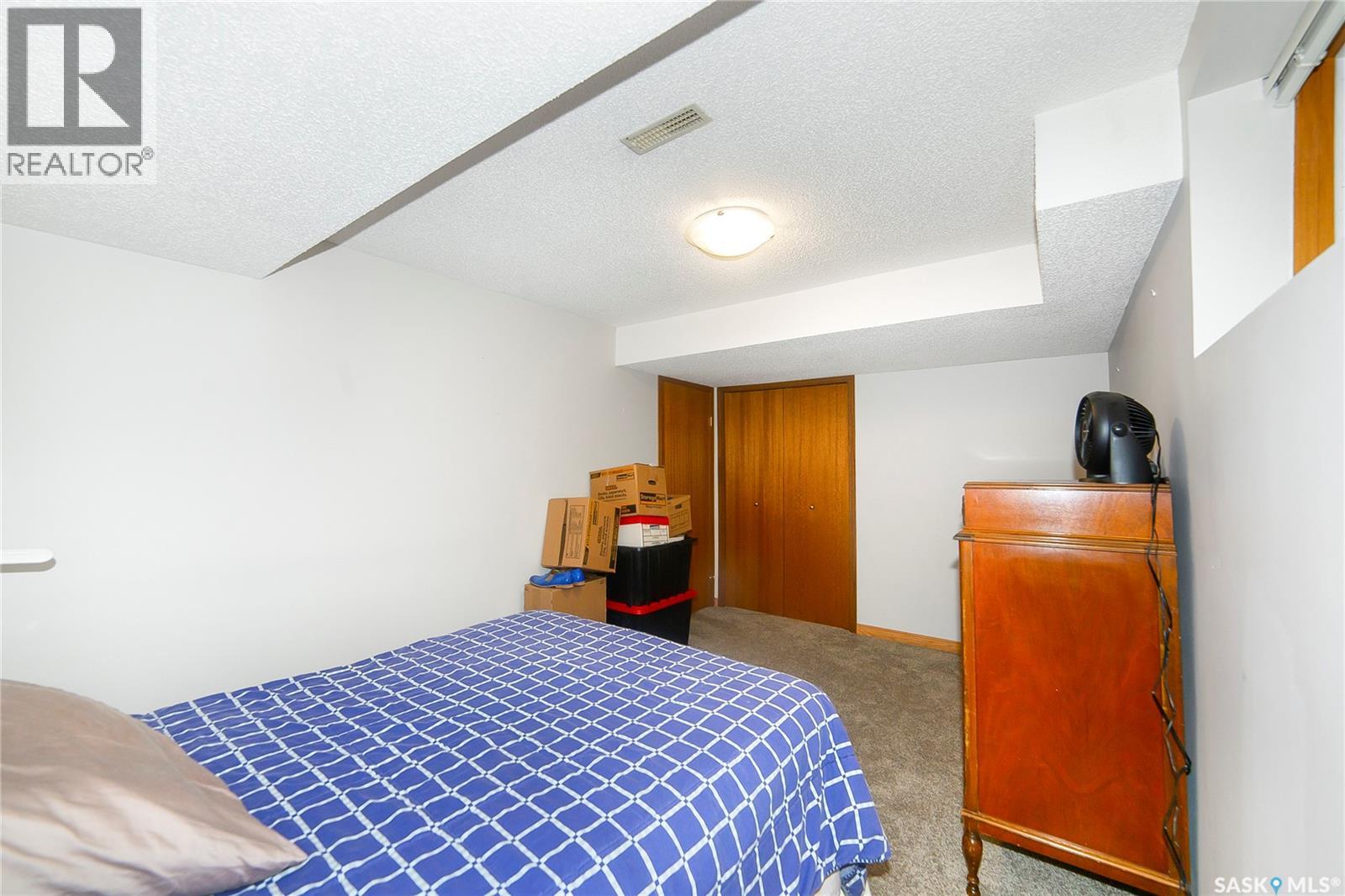 8 3415 Calder Crescent Property Photo 43