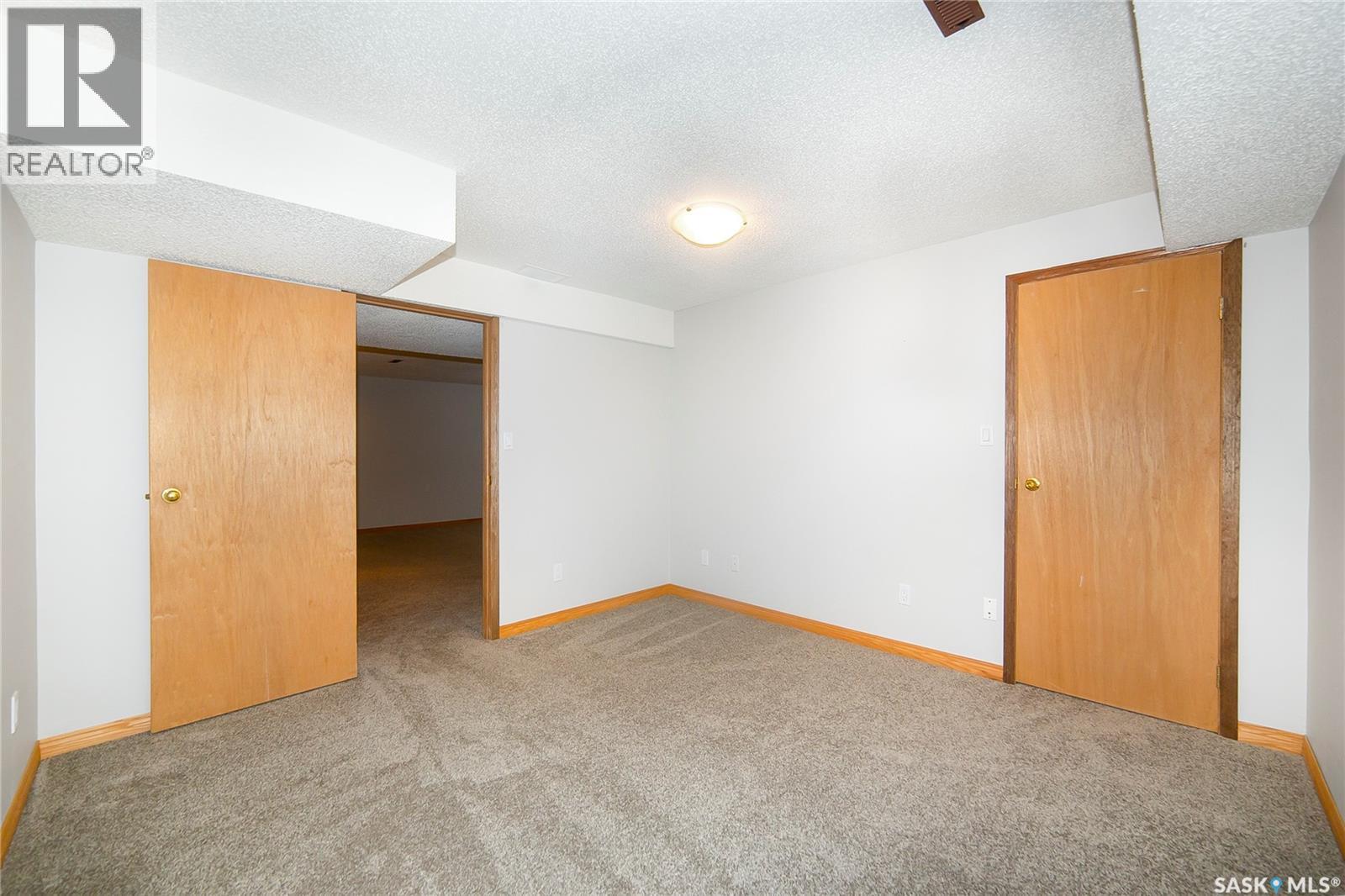 8 3415 Calder Crescent Property Photo 47