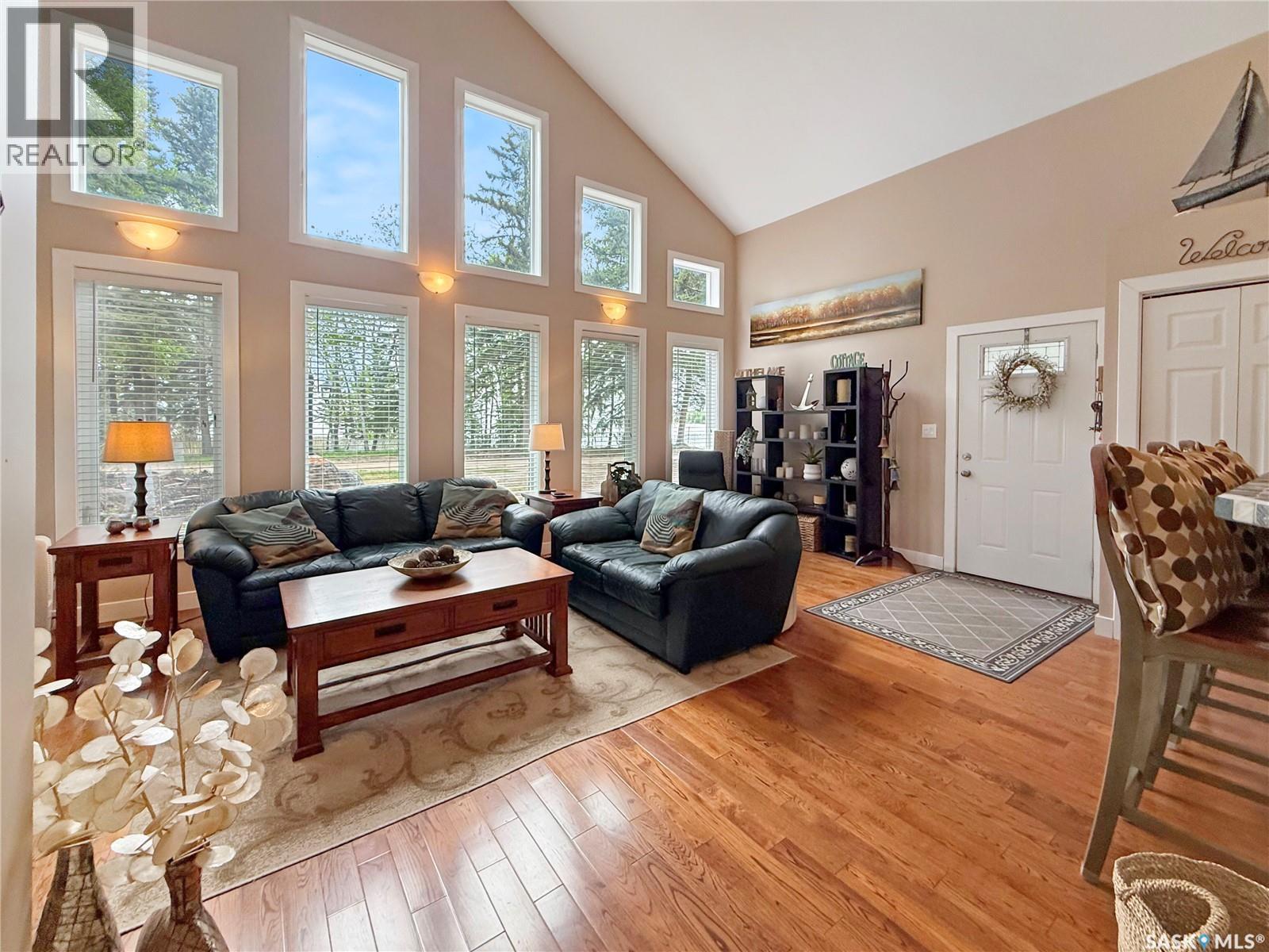 110 Lakeshore Drive Property Photo 4