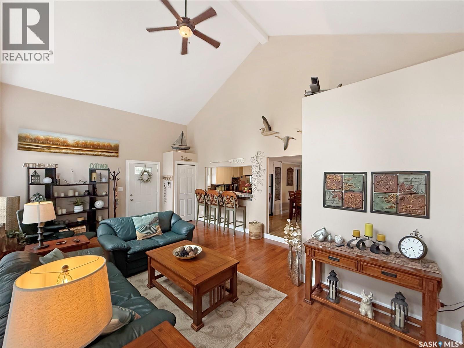110 Lakeshore Drive Property Photo 7