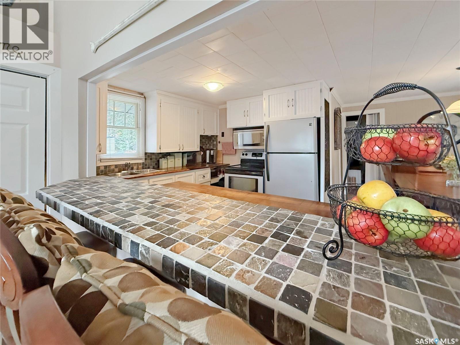 110 Lakeshore Drive Property Photo 12