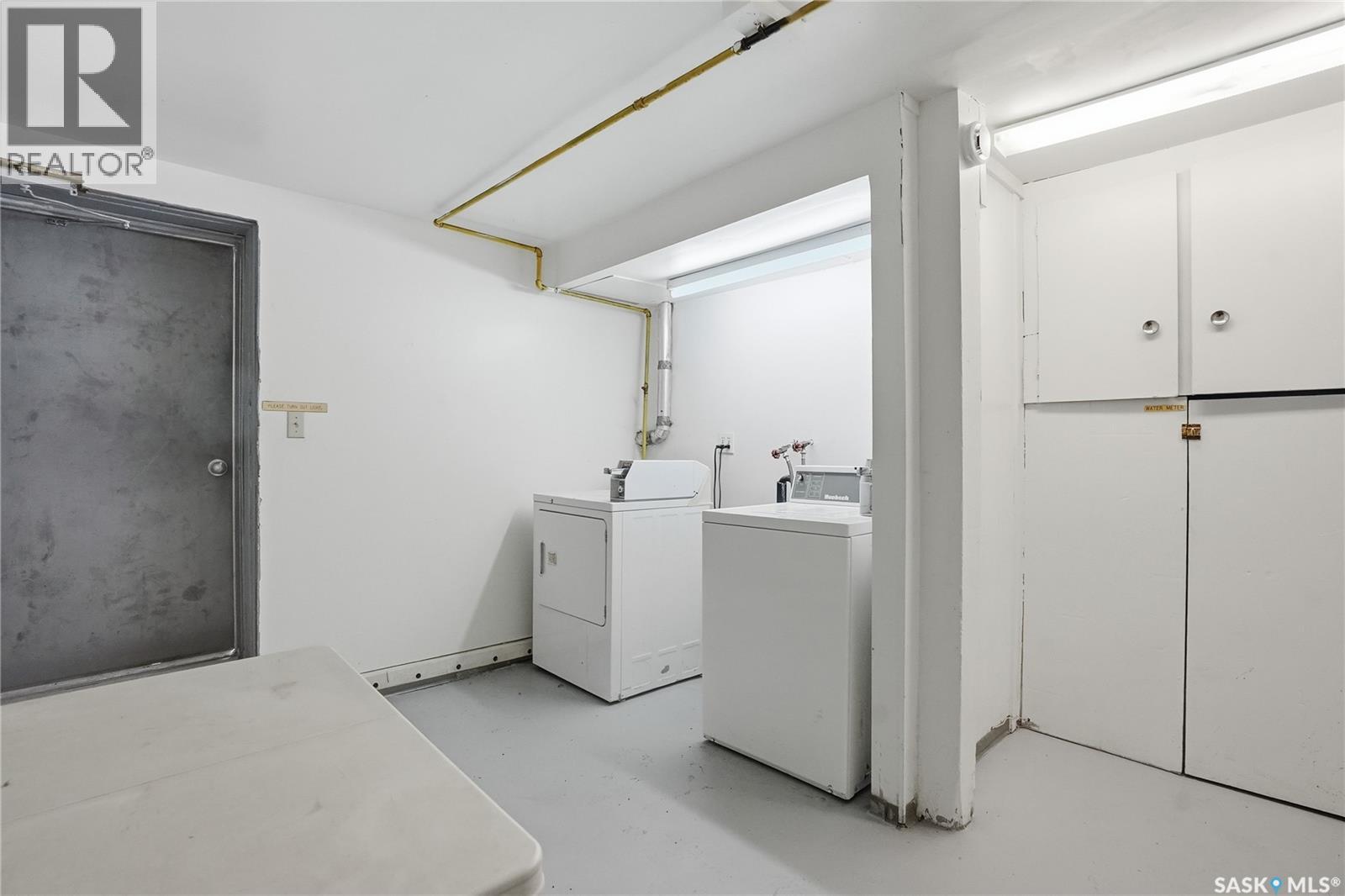129 11th Street E Property Photo 9