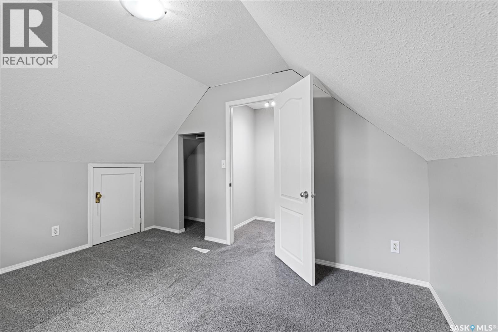 33 Merritt Crescent Property Photo 12